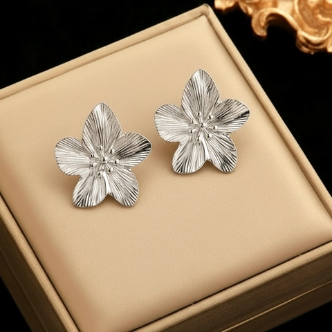 Roestvrijstalen Bloem Sieraden Oorbellen En Open Ring Voor Vrouwen Eenvoudige Mode Niche Ontwerp Geborstelde Textuur Elegant