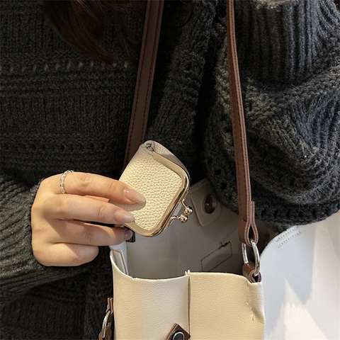 Fashion Mini Kiss Lock Coin Purse Pebbled PU Leather Jewelry Storage Bag Retro Earphone Pouch For Women Girls Jewelry Box