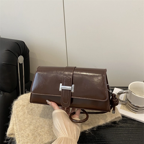 French Style Baguette Bag Glossy PU Leather Underarm Shoulder Bag With Silver Metal Buckle Retro Solid Color For Women