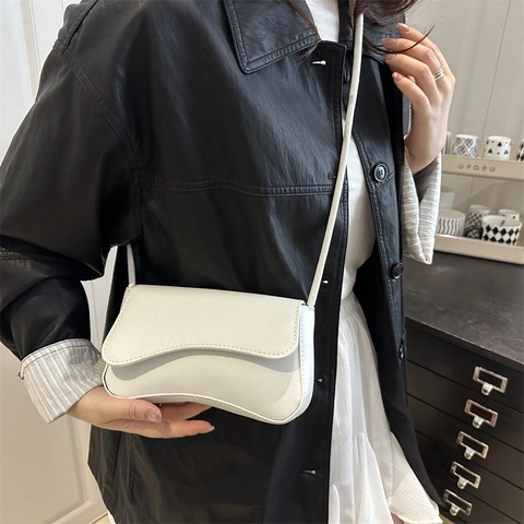Borsa Baguette In PU A Tracolla Con Cinturino A Nodo Elegante Patta Con Bordo Ondulato Borsa Da Sottobraccio Versatile Elegante