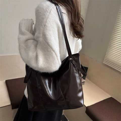 Women High Gloss PU Leather Tote Bag Large Capacity Minimalist Shoulder Bag Versatile Daily Commute Solid Color Handbag