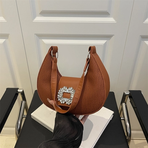 Sac Hobo Sous l'Aisselle Plissé de Luxe pour Femme Avec Boucle en Strass Sac à Épaule Élégant en Cuir Synthétique