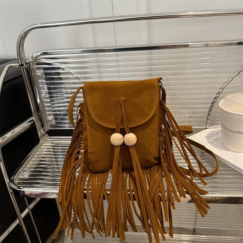 Vintage Wildleder Umhängetasche Damen Boho Stil Fransen Handytasche Mit Holzperlen Lange Quasten Kleine Quadratische Klappentasche