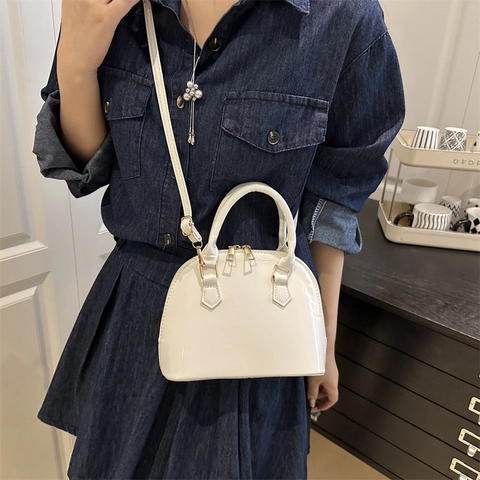 Bolso de Mano de Concha de Cuero PU Brillante Minimalista para Mujer Bolso Bandolera de Color Sólido Con Correa Ajustable Elegante