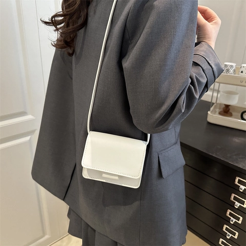 Women Mini Crossbody Bag Minimalist PU Leather Small Square Flap Messenger Bag Elegant Trendy Fashion Shoulder Bag