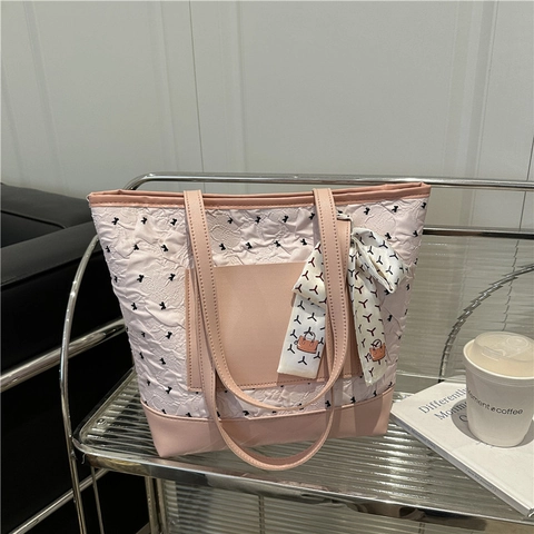Borsa Tote Trapuntata Plicsettata da Donna Grande Capacità Borsa a Spalla in Pelle PU Con Decorazione Sciarpa in Raso