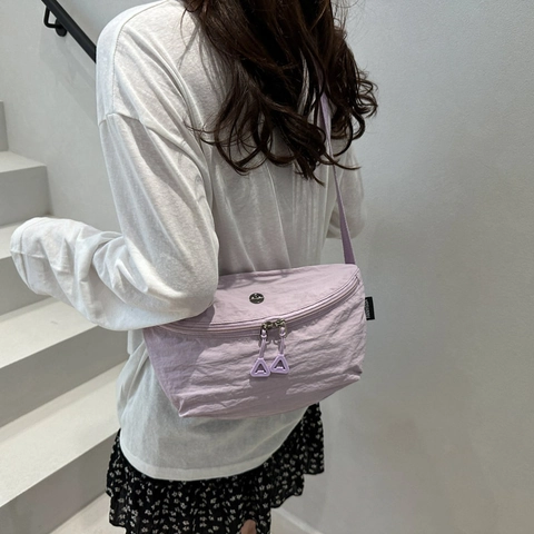 Women Lightweight Nylon Crossbody Bag Large Capacity Casual Crescent Shoulder Bag With Adjustable Wide Strap For Daily Travel