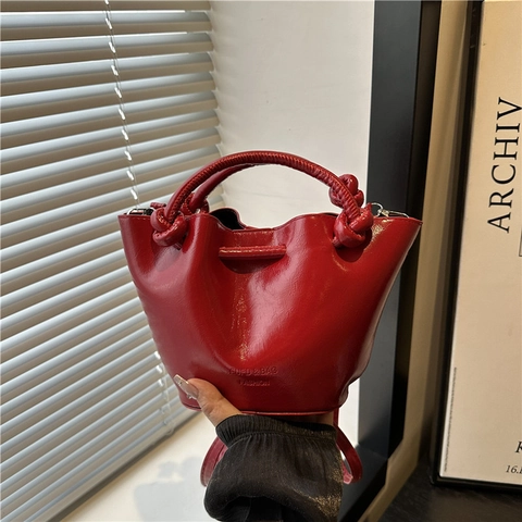 Women Minimalist PU Leather Pleated Bucket Bag Knot Handle Solid Color Shoulder Crossbody Bag Fashion Daily Handbag