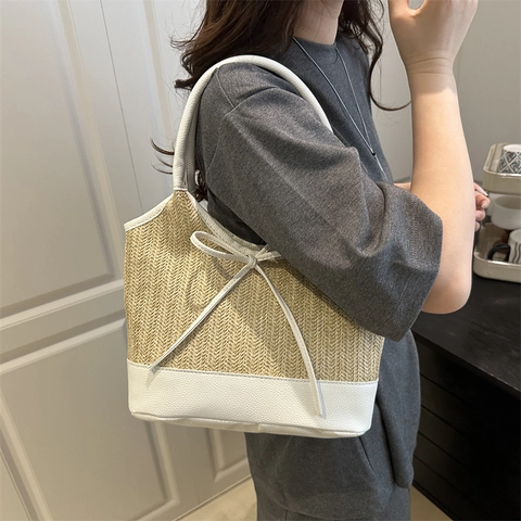Large Capacity Women Straw Tote Bag With PU Leather Splicing Bowknot Decoration Summer Vacation Casual Shoulder Bag