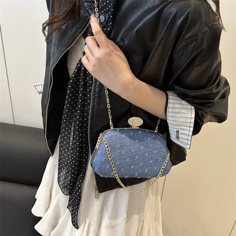 Petit Sac Carré Bandoulière Élégant en Cuir PU pour Femmes Boucle en Strass Chaîne en Métal Sac à Épaule Pochette