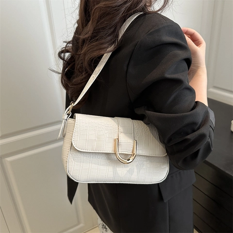 Retro Krokodilmuster Damen Achseltasche PU Leder Minimalistische Schultertasche Mit Goldener U Schnalle Pendler Mode Handtasche