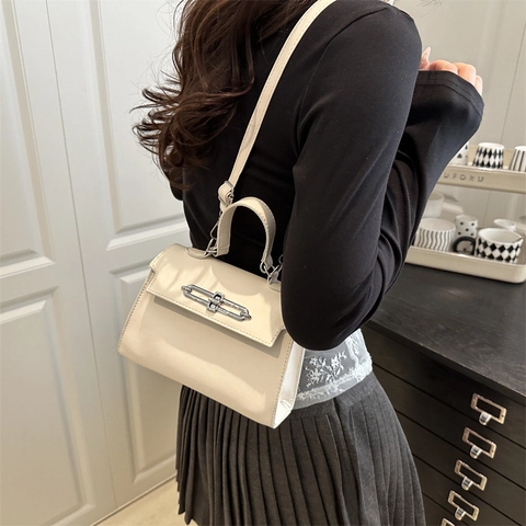 Handtas Voor Dames Van PU Leer Met Handvat En Verstelbare Schouderriem Elegant Minimalistisch Ontwerp Met Zilveren Metalen Slot
