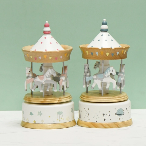 Vintage Wooden Carousel Music Box Rotating Wind Up Beech Wood Musical Box For Birthday Valentines Day Gift Kids Room Decor