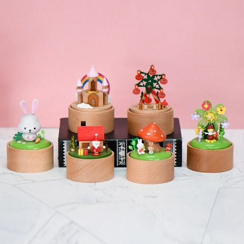 Handcrafted Beech Wood Music Box Clockwork Carousel Christmas Ferris Wheel Desktop Miniature Decoration Gift Children Women