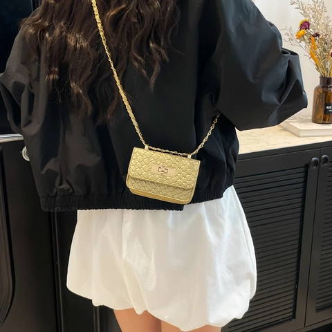 Mini Crossbody Bag PU Leather Woven Texture Gold Chain Strap Turn Lock Small Square Messenger Bag For Women Fashionable