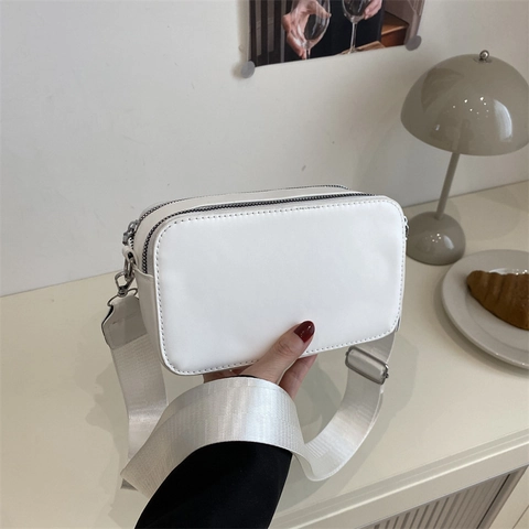 Women Crossbody Camera Bag Minimalist PU Leather Small Square Purse With Double Zipper And Wide Adjustable Strap Casual