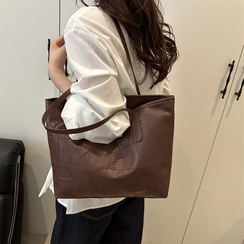 Large Capacity Crocodile Pattern PU Leather Tote Bag For Women Retro Stitching Commuter Shoulder Bag Urban Simple Fashion