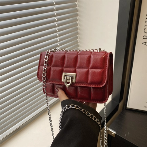 Borsa a Tracolla Mini Trapuntata da Donna in Pelle PU Lucida Piccola Borsa Quadrata Con Catena Argentata e Serratura in Metallo