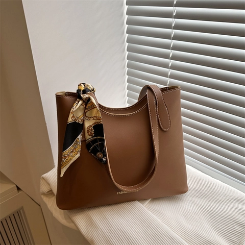 Borsa Tote da Donna in Pelle PU Grande Capacità Borsa a Tracolla Con Foulard in Seta Stampata Decorazione Urban Simple