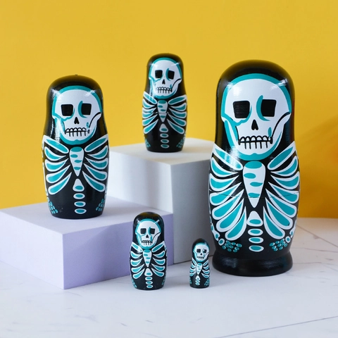 Skelett Russische Matroschka Holz Bemalt Grotesk Gotik Stil Halloween Dekoration Handgefertigt Geschenk