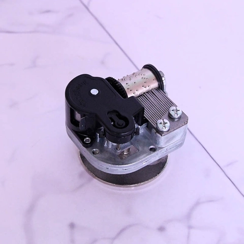 18-Töne Spieluhr Werk Mechanisches Aufziehwerk Für Bastelarbeiten Silberlegierung Rotierender Mechanismus Heimdekor