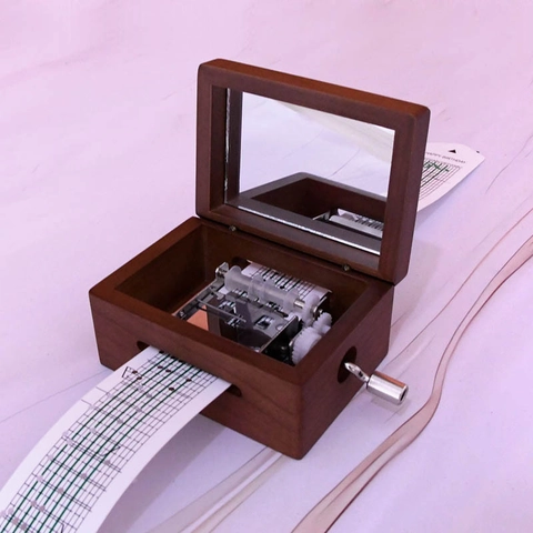 Boîte à Musique à Manivelle en Bois de Cerisier Avec Miroir 15 Notes DIY Bande de Papier Mécanique Vintage Artisanat en Bois
