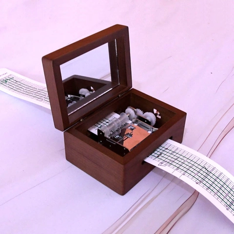 Boîte à Musique à Manivelle en Bois de Cerisier Avec Miroir 15 Notes DIY Bande de Papier Mécanique Vintage Artisanat en Bois