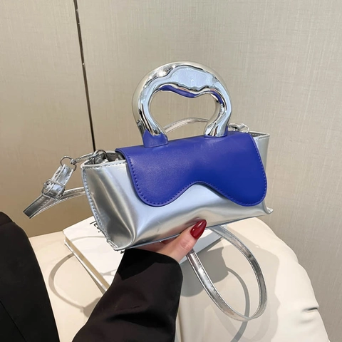 Women Trendy Designer Handbag Metal Handle PU Leather Crossbody Bag Wave Flap Fashion Messenger Bag 2025 Spring Streetwear Purse