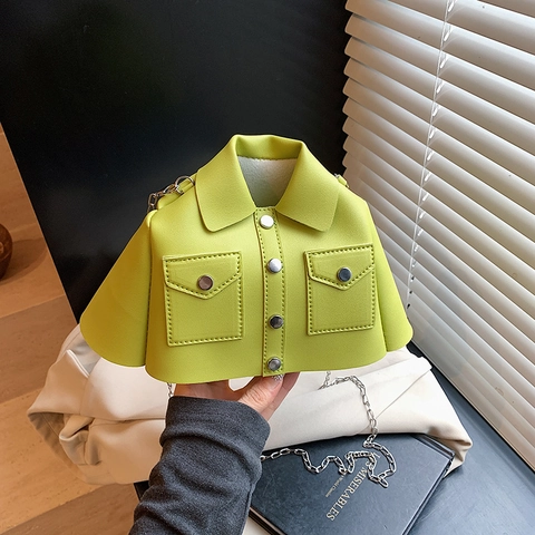 Damen Umhängetasche PU Leder Jackenform Metallkettenriemen Dekorative Knöpfe Neuheit Mode Schultertasche