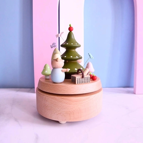 Hand Painted Forest Animal Wooden Music Box Beechwood Cartoon Bear Butterfly Home Decor Musical Box Gift For Kids Women