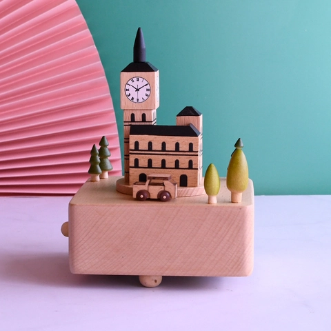 Boîte À Musique En Bois De Hêtre Rétro Européen Londres Big Ben Landmark Mécanique À Remontoir Scène Miniature Rotative Décor