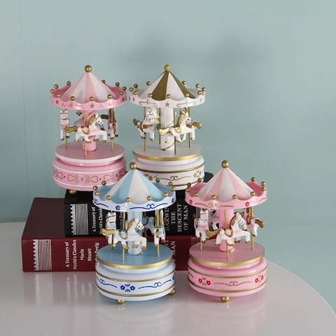 Vintage Wooden Carousel Music Box Rotating Horse Mechanical Wind Up Music Box Nordic Home Desktop Decoration Ornament Birthday Gift For Children