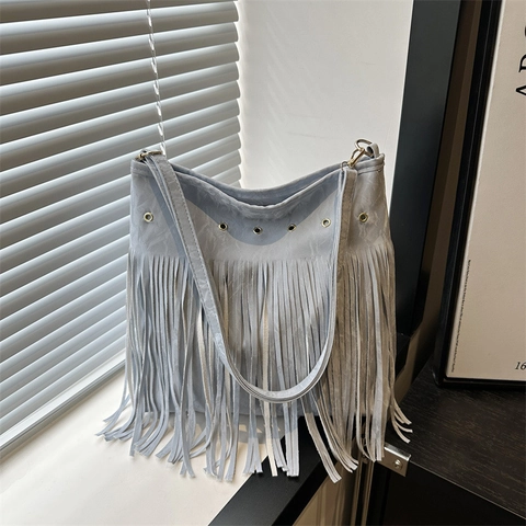 Sac Bandoulière Bohème en Similicuir à Glands pour Femmes Sac Seau Grande Capacité à Épaule avec Oeillets Métalliques