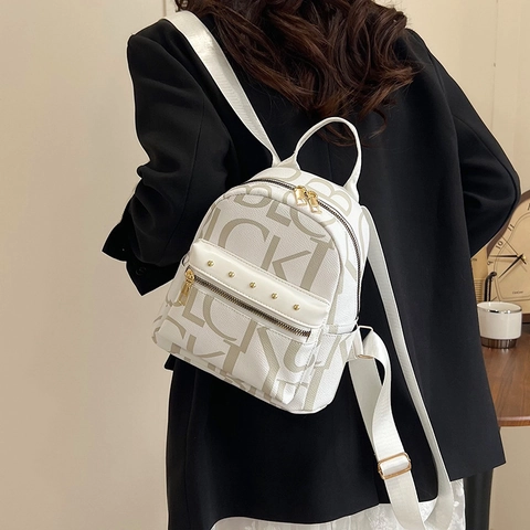 Mini Sac À Dos Pour Femmes Cuir PU Mode Imprimé Lettres Décor Rivet Décontracté Voyage Élégant Léger