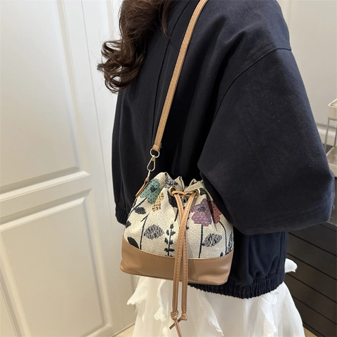 Retro Floral Jacquard Beuteltasche Für Damen Mode Kordelzug Umhängetasche Mit Kunstleder Patchwork Schultertasche