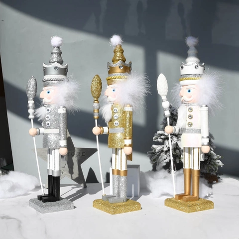 Wooden Christmas Nutcracker Soldier King Ornament With Glitter Finish And Pom-pom Hair Crown Scepter For Festive Home Holiday Table Decor