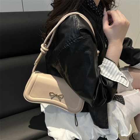 Women Bow Metal Decor Crossbody Bag PU Leather Small Square Shoulder Bag Fashion Solid Color Handbag For Daily Dating