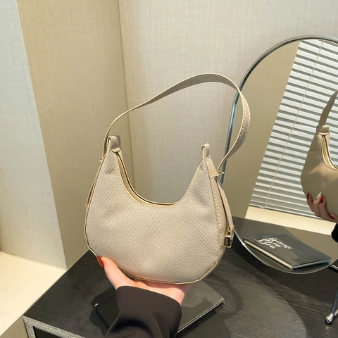 Women's Minimalist PU Leather Hobo Underarm Bag Solid Color Crescent Shoulder Bag Street Fashion Small Handbag For Women
