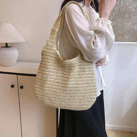 Borsa a Tracolla in Paglia Fatta a Mano Grande Capacità Borsa da Spiaggia Estiva Con Decorazione in Sciarpa di Raso per Donna