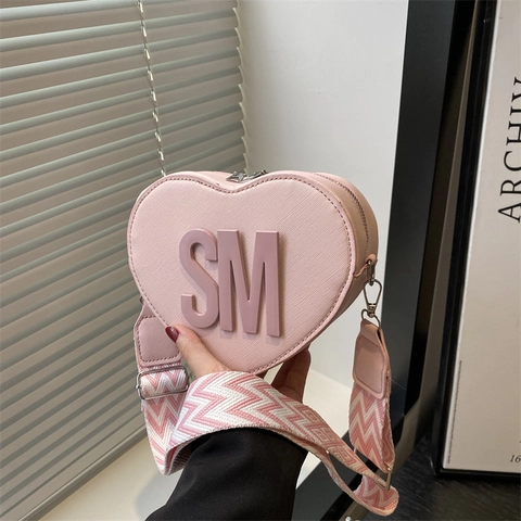 Fashion Heart Shaped PU Leather Crossbody Bag For Women With Wide Woven Strap SM Letter Embossed Chic Casual Shoulder Bag