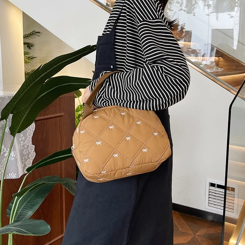 Borsa a Mano Trapuntata in Cotone da Donna Grande Capacità Con Ricamo a Fiocco Tote Bag Portatile Casual Versatile Borsa Pranzo