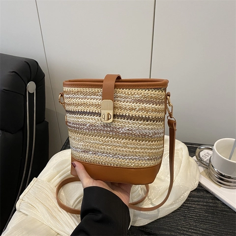 Strohgewebte Beuteltasche Damen Mit PU-Lederbesatz Und Metallschloss Mode Umhängetasche Für Sommer Urlaub Strand