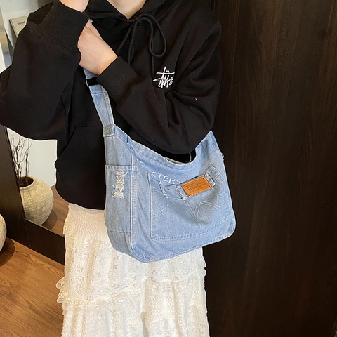 Retro Denim Umhängetasche Tote Bag Für Damen Große Kapazität Aus Gewaschenem Denim Mit Kontrastnähten Und Distressed Details