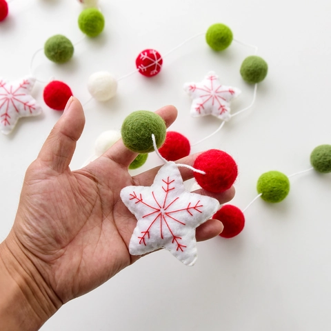 Christmas Wool Felt Ball Garland Snowflake Star Reindeer Hanging Banner Nordic Handmade Holiday Party Home Decor Ornament