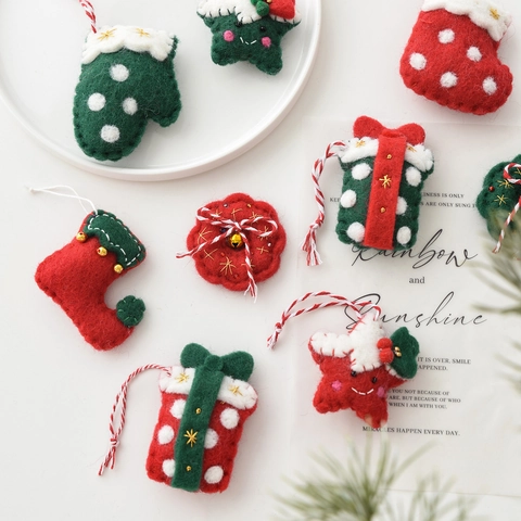 Ornements Suspendus de Noël en Feutre de Laine Fait à la Main Étoile Chaussette Gant Sac Cadeau pour Décoration d'Arbre de Noël Maison