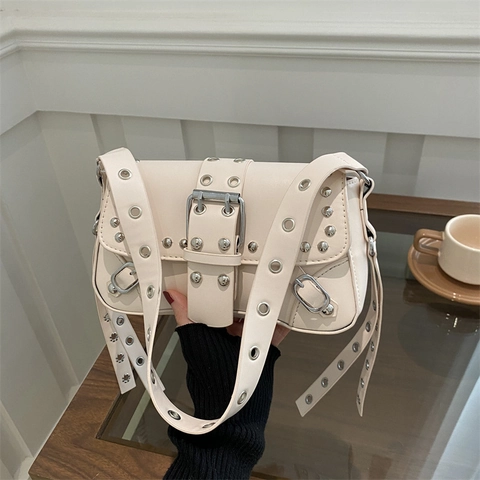 Damen PU Leder Unterachsel Umhängetasche Metall Nieten Ösen Y2K Punk Stil Schnallen Dekor