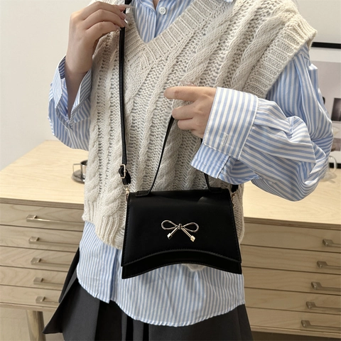 PU Leather Women Crossbody Handbag With Gold Bowknot Metal Buckle Arched Bottom Small Square Bag For Daily Use