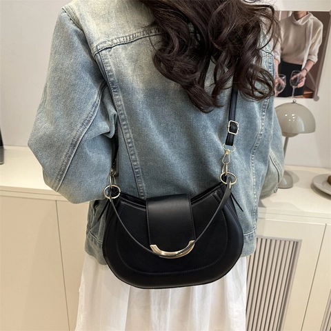 Minimalistische Große PU Leder Achseltasche Für Damen Vintage Strukturierte Schulter Umhängetasche Mit Metallschnalle