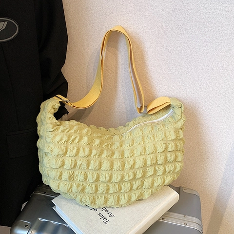 Bolso Bandolera Casual para Mujer Textura de Burbujas Fruncido Poliéster Gran Capacidad Bolso de Hombro Creciente Color Sólido Estilo Coreano