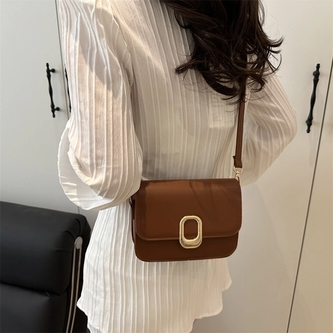 Borsa a Tracolla Piccola Quadrata in Pelle PU Minimalista per Donna Fibbia in Metallo Dorato Tracolla Regolabile Borsa a Spalla